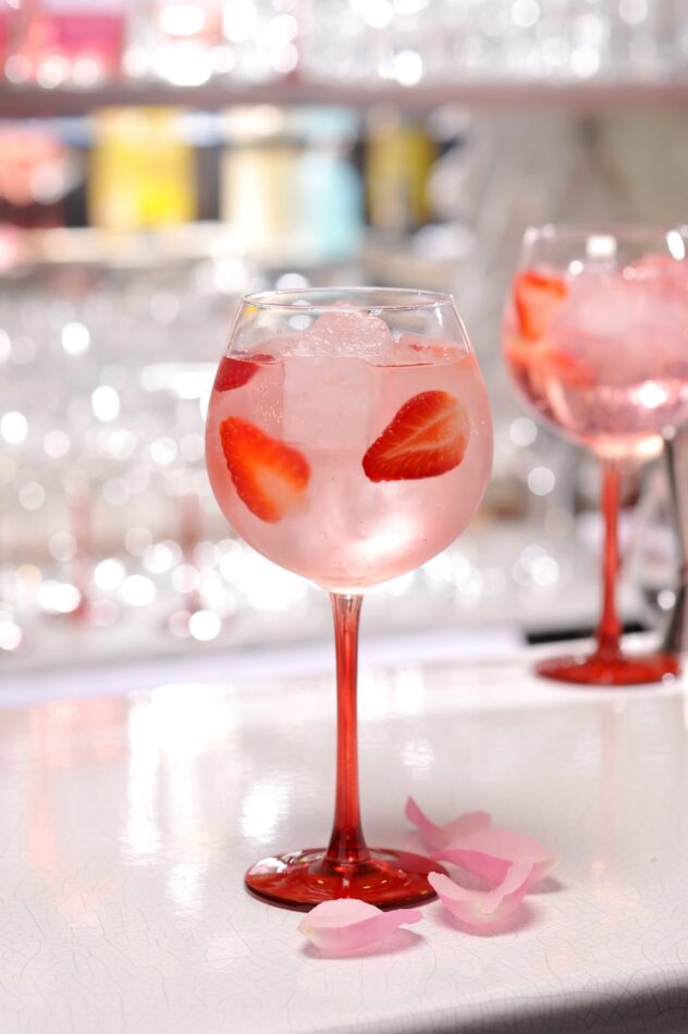 Pink Gin Tonic